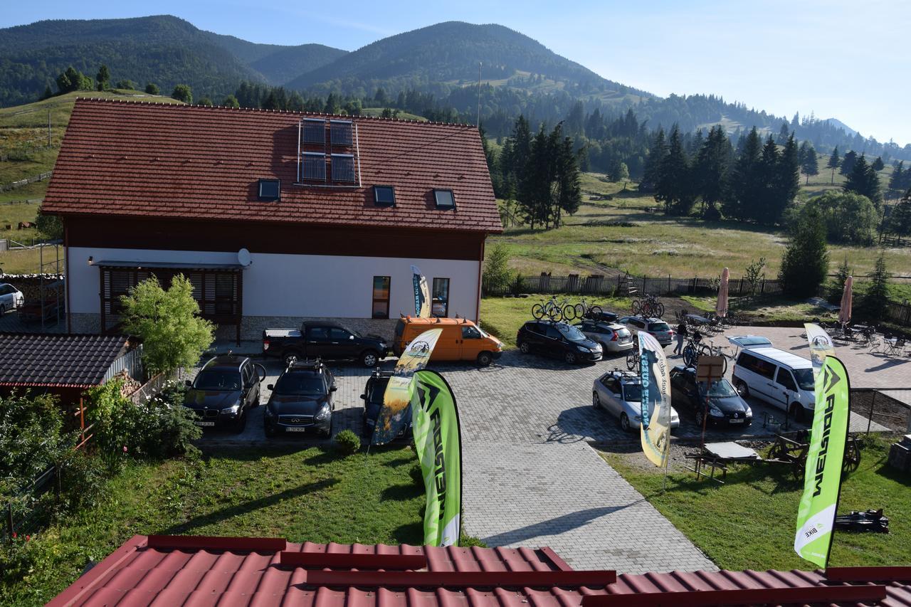 Montana Resort Colibiţa Екстериор снимка